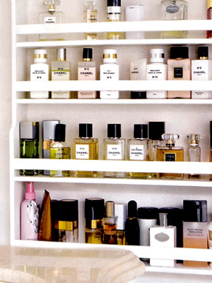 perfume plate rack